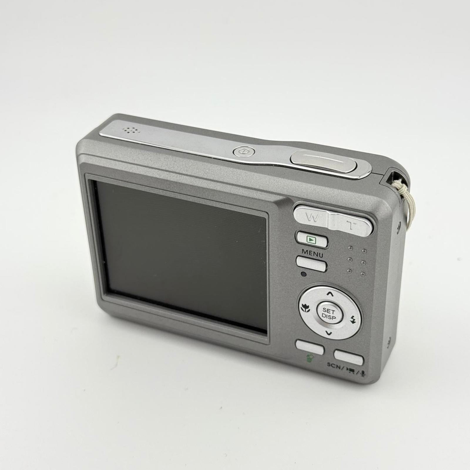 Advent Vintage digicam