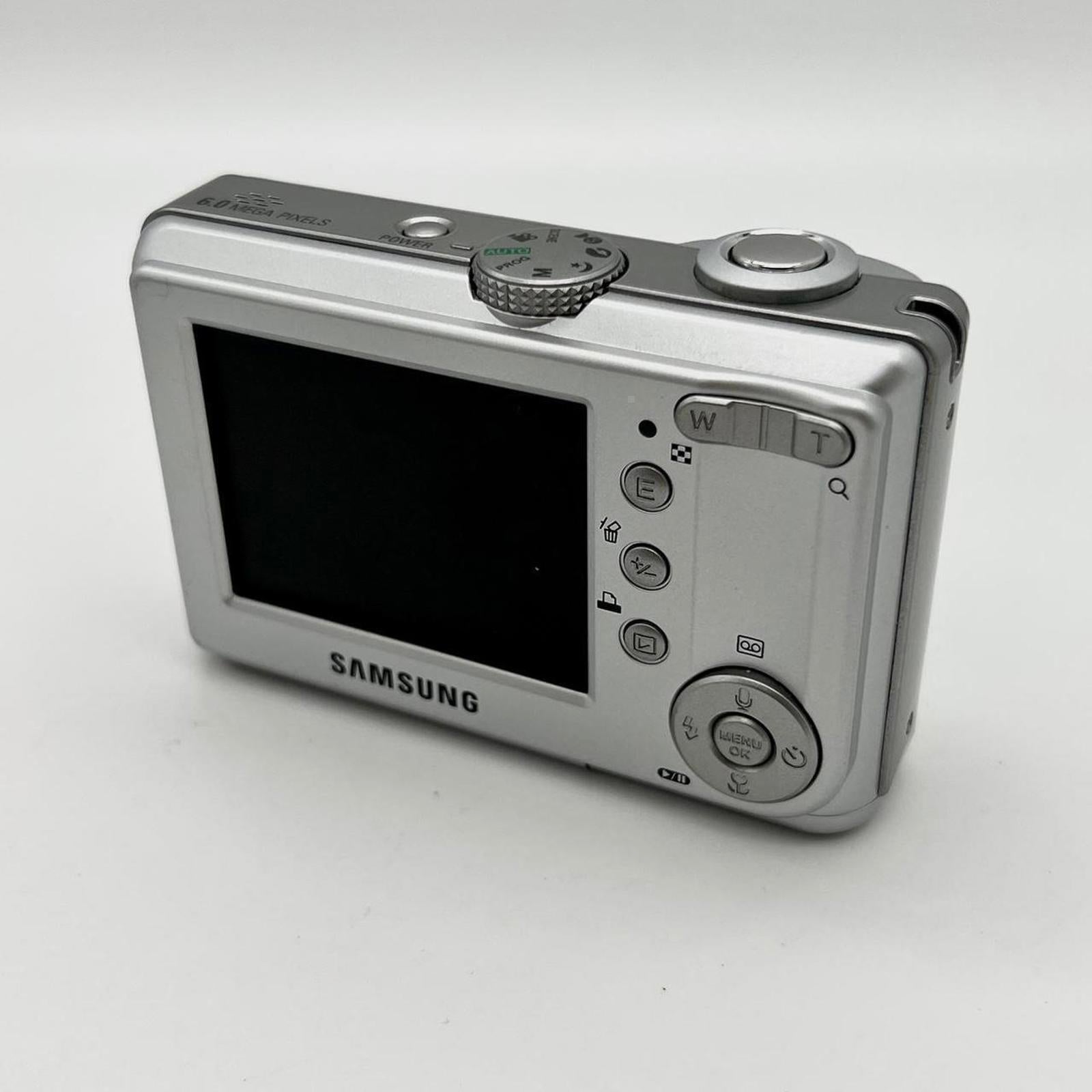 Samsung Retro Digicam