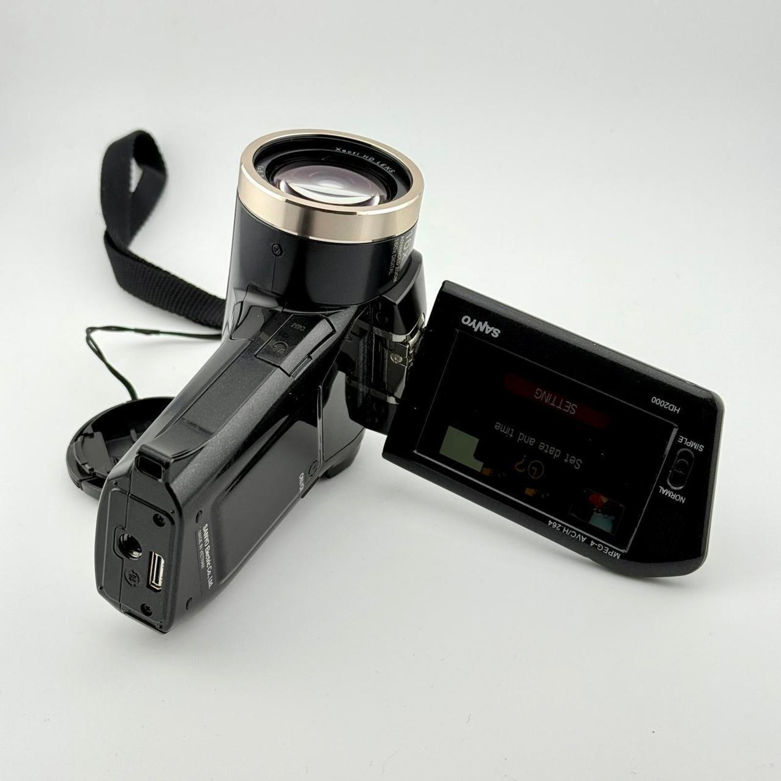 Sanyo Xacti Dual Digital Video Photo Camera